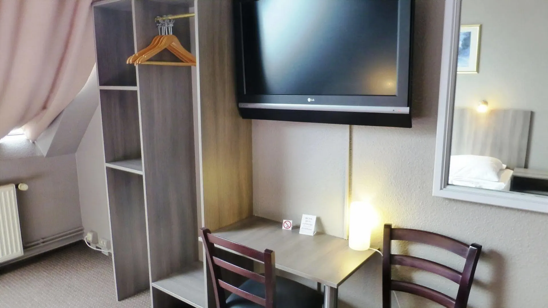 Hotel Rehberge Berlin Mitte 2*,